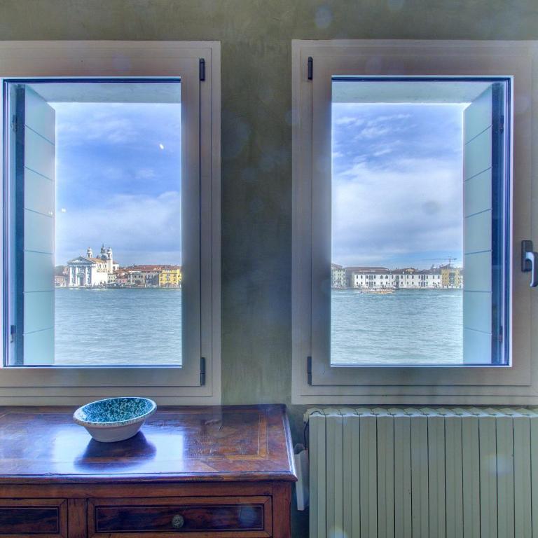 REDENTORE~WaterFront - Appartement 2 Chambres - Vue sur Mer - 11