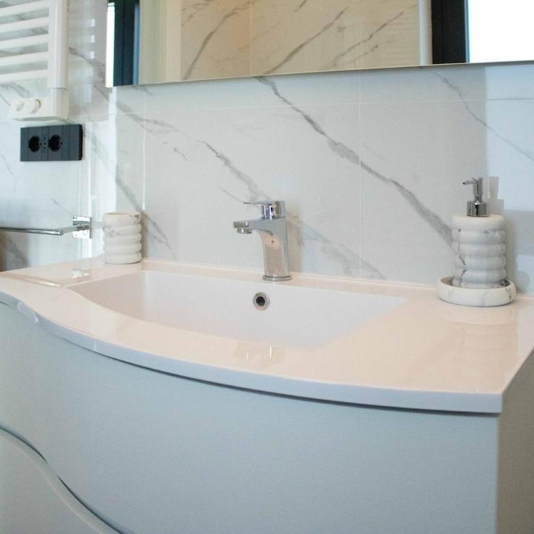 Villa Isabel with a modern pool and wellness area - Casa con 4 camere da letto - 48