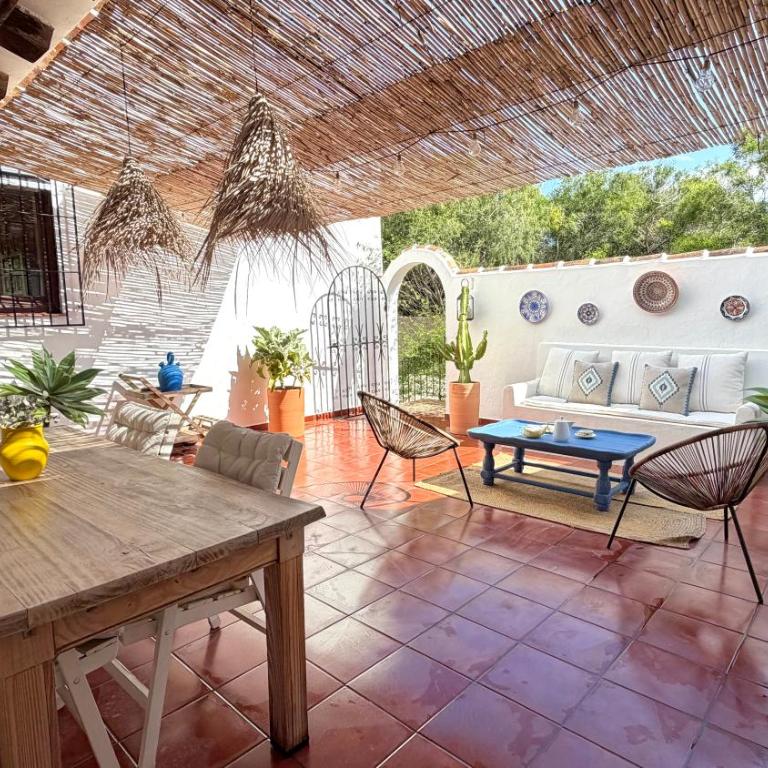 Bohemian villa with pool & mountain view - Villa de 3 dormitorios - 10