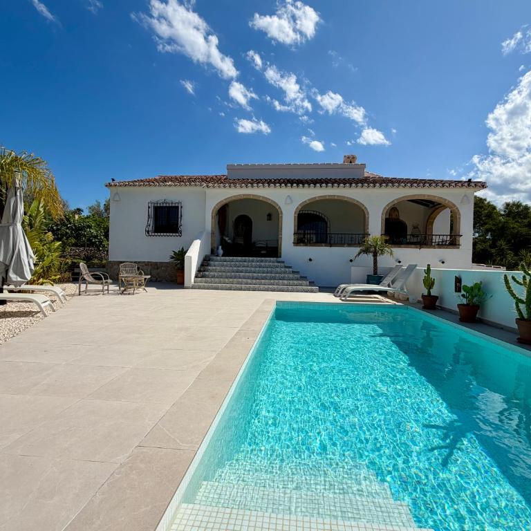 Bohemian villa with pool & mountain view - Villa de 3 dormitorios - 45