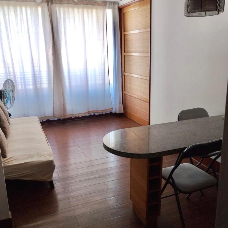 Centrico pasos U de chile Wifi Seguridad Piscina - One-Bedroom Apartment - 1