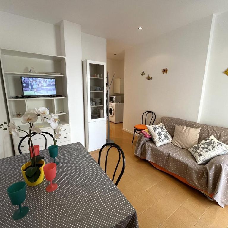 Lignano Sabbiadoro real city center - Two-Bedroom Apartment - 1
