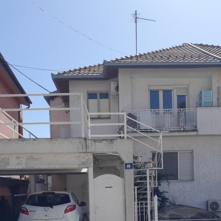 Brdo 2 - Two-Bedroom Apartment - 1