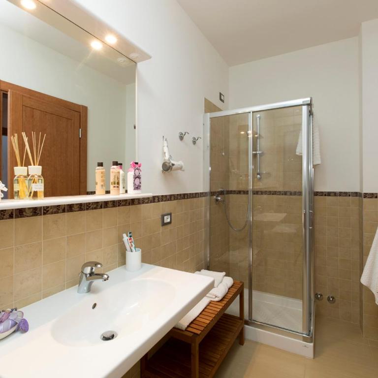 La Finestra Sul Golfo Affittacamere - Camera Matrimoniale con Bagno Privato Esterno - 6