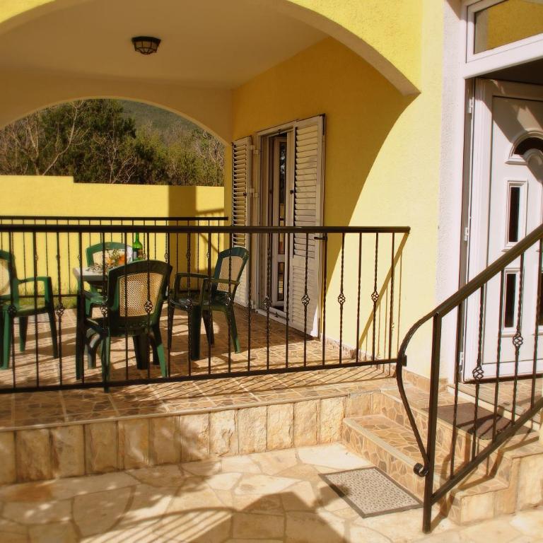 Apartments Villa-G Lustica - Apartman sa 2 Spavaće Sobe i Terasom - 20