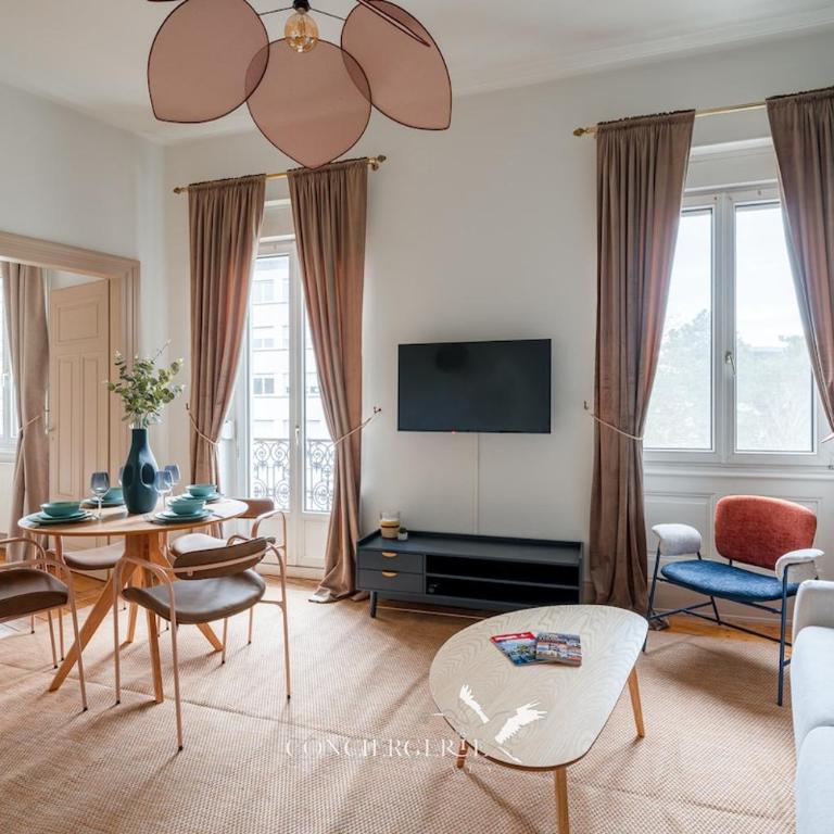 Chic and Cosy close to NHC and IRCAD great location - Appartement 2 Chambres - 10