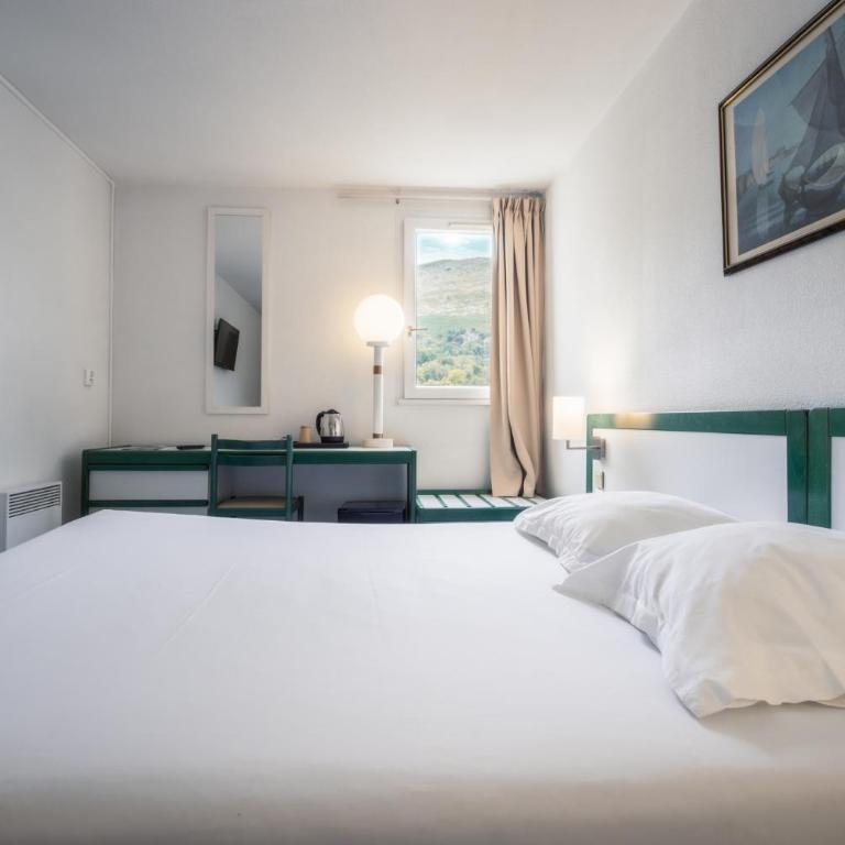 Hôtel Paradis - Chambre Double ou Lits Jumeaux - 23