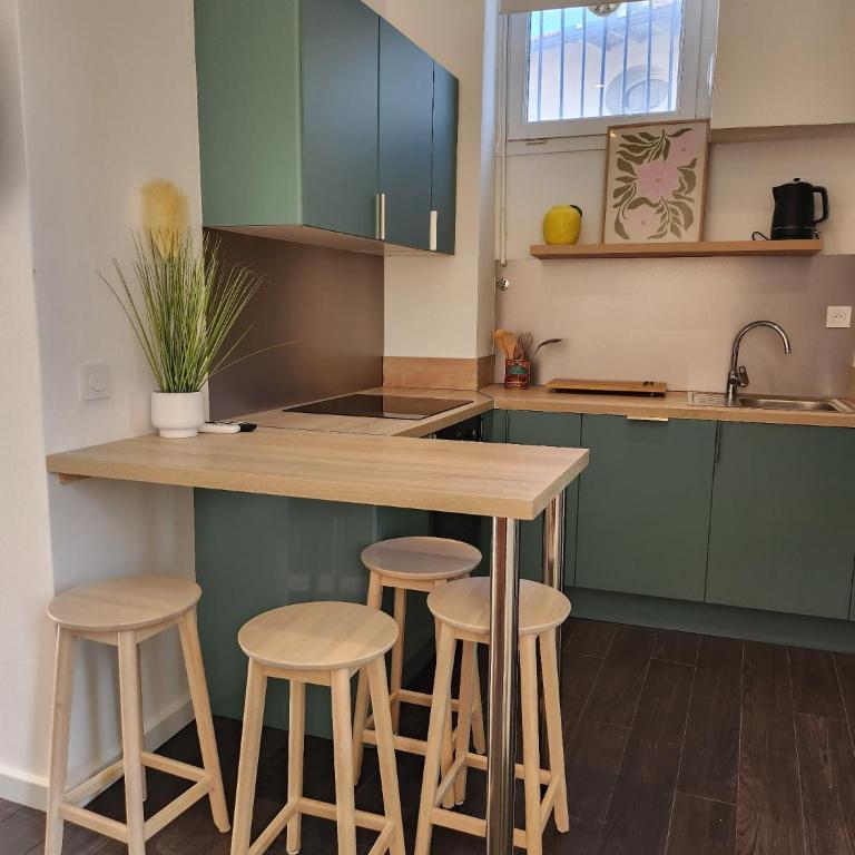 Charming, quiet 2-room apartment with balcony - Appartement 1 Chambre - 5