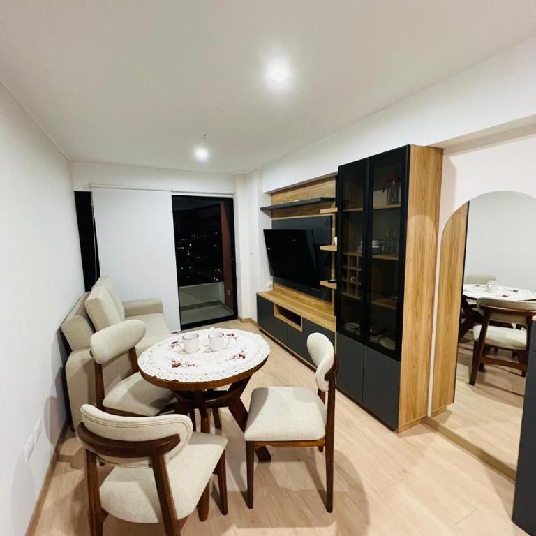 SQ Living-Pool-Coworking-Facing Miraflores - Apartamento de 2 dormitorios - 1