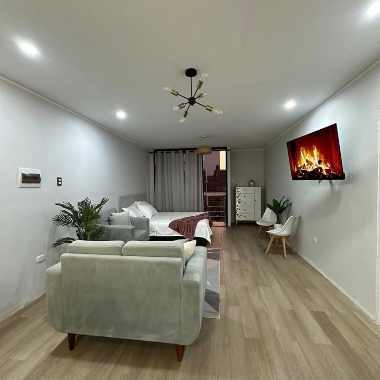 Modern and cozy apartment with a queen size bed - One-Bedroom Apartment - 11