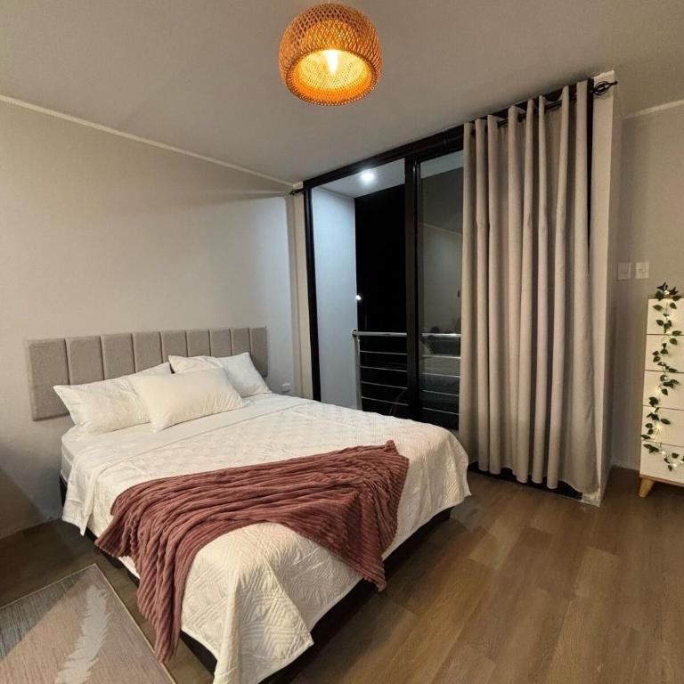 Modern and cozy apartment with a queen size bed - One-Bedroom Apartment - 15