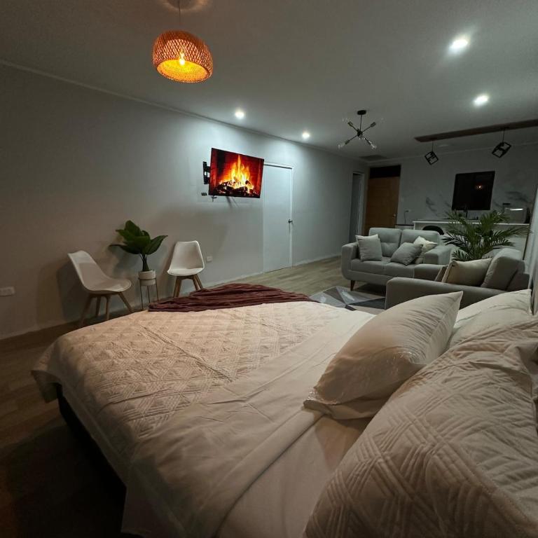 Modern and cozy apartment with a queen size bed - One-Bedroom Apartment - 19