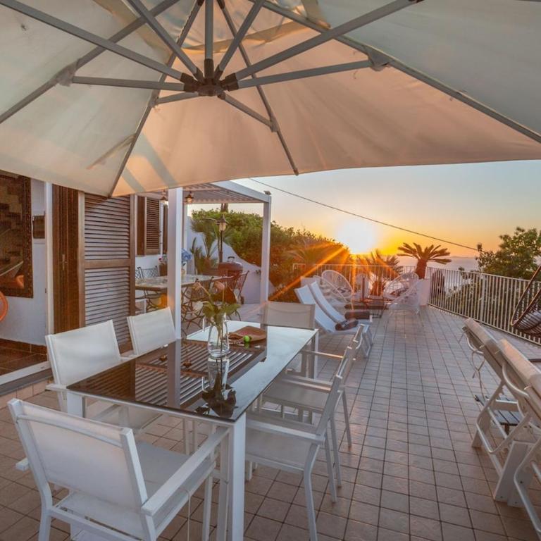 Spacious Sorrento Villa with Pool, Jacuzzi & Panoramic Sea View - Villa - 12