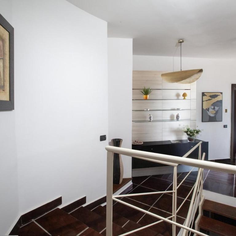 Spacious Sorrento Villa with Pool, Jacuzzi & Panoramic Sea View - Villa - 22