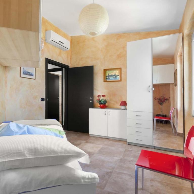 Spacious Sorrento Villa with Pool, Jacuzzi & Panoramic Sea View - Villa - 25