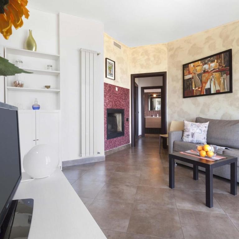 Spacious Sorrento Villa with Pool, Jacuzzi & Panoramic Sea View - Villa - 39