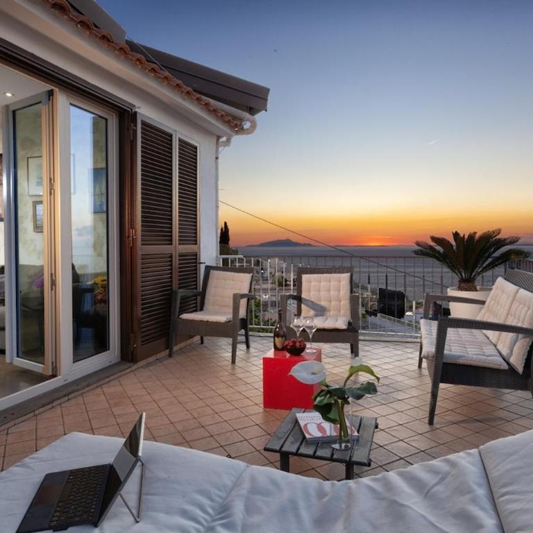 Spacious Sorrento Villa with Pool, Jacuzzi & Panoramic Sea View - Villa - 40