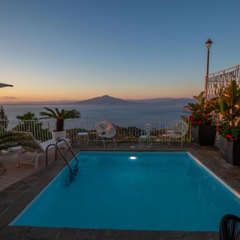 Spacious Sorrento Villa with Pool, Jacuzzi & Panoramic Sea View - Villa - 42