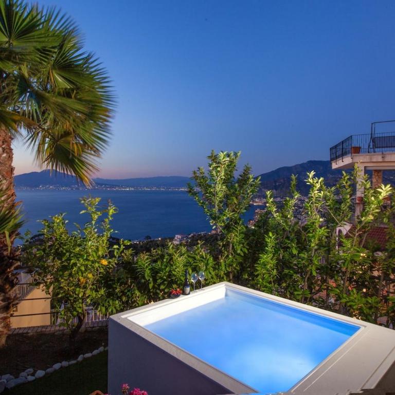Spacious Sorrento Villa with Pool, Jacuzzi & Panoramic Sea View - Villa - 45