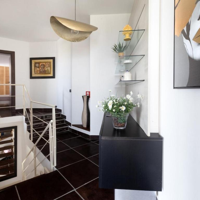 Spacious Sorrento Villa with Pool, Jacuzzi & Panoramic Sea View - Villa - 46
