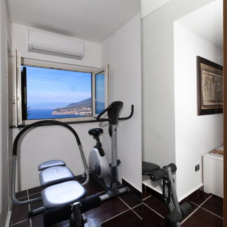 Spacious Sorrento Villa with Pool, Jacuzzi & Panoramic Sea View - Villa - 48