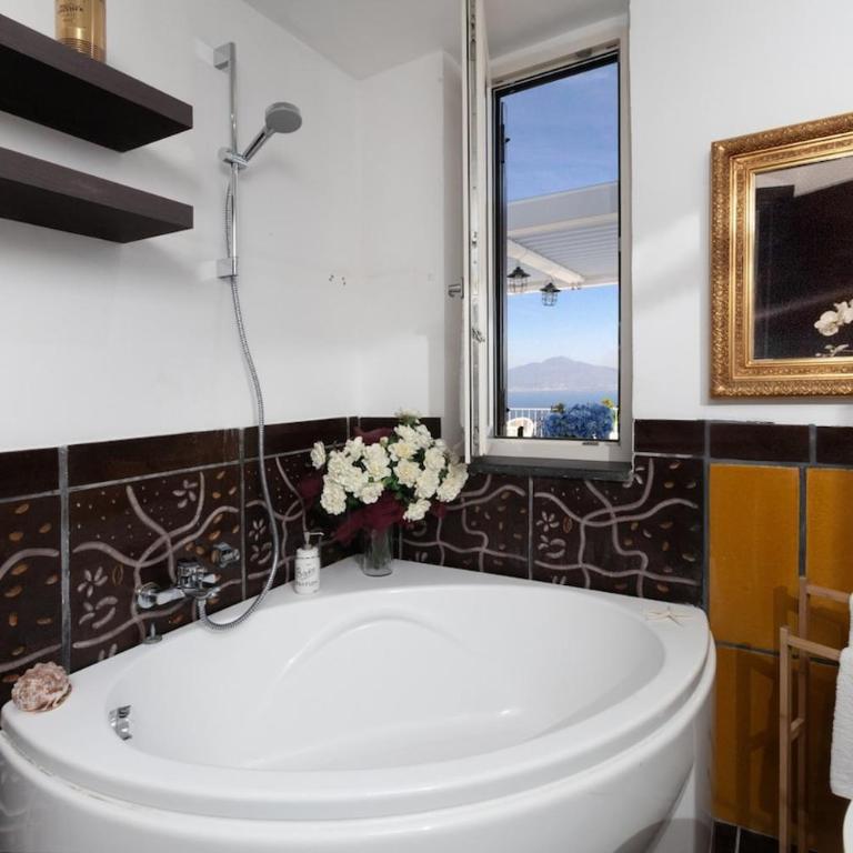 Spacious Sorrento Villa with Pool, Jacuzzi & Panoramic Sea View - Villa - 51