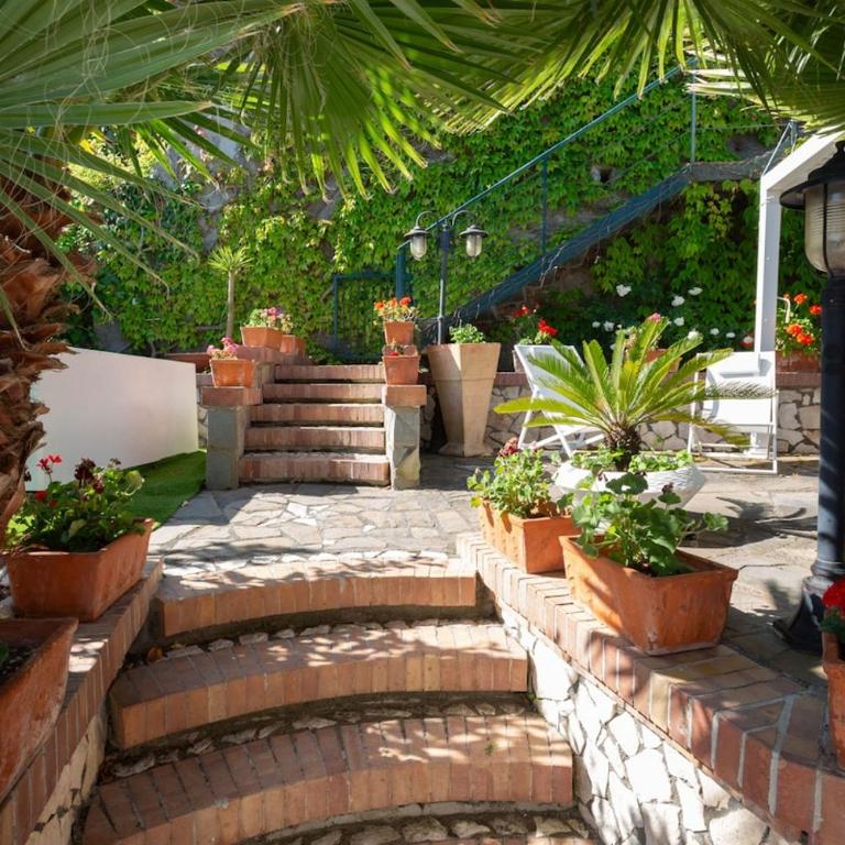 Spacious Sorrento Villa with Pool, Jacuzzi & Panoramic Sea View - Villa - 59