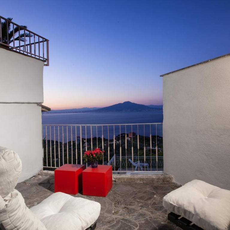Spacious Sorrento Villa with Pool, Jacuzzi & Panoramic Sea View - Villa - 70