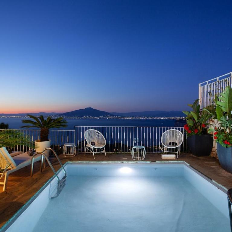 Spacious Sorrento Villa with Pool, Jacuzzi & Panoramic Sea View - Villa - 85