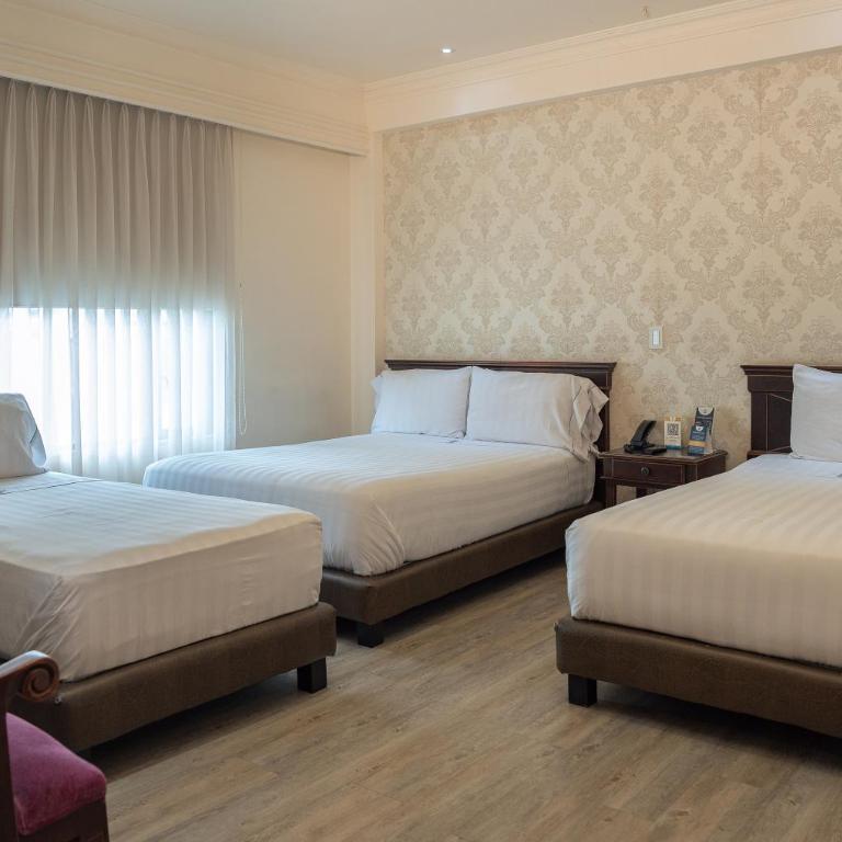 Hotel Castilla Real - Standard Quadruple Room - 2