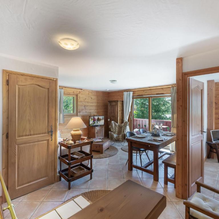 Appartement lumineux avec terrasse sud, proche pistes, parking - FR-1-566-64 - Appartement - 11