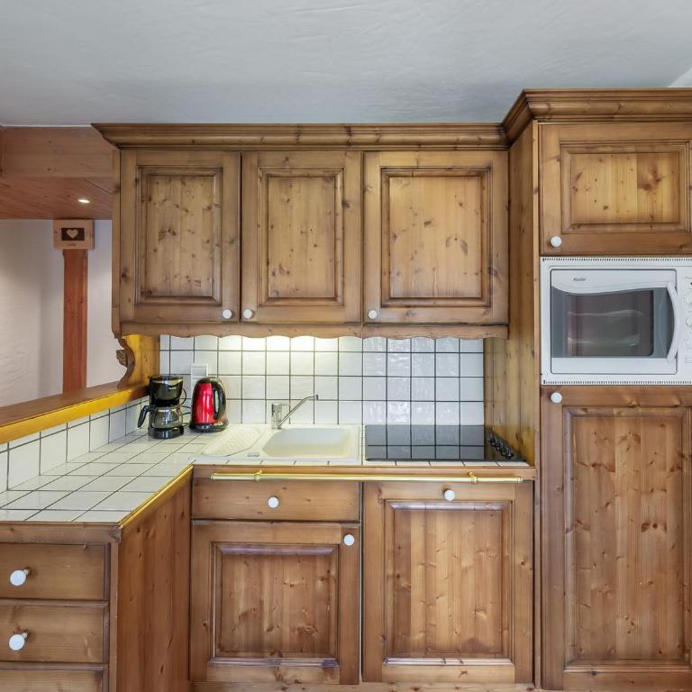 Appartement lumineux avec terrasse sud, proche pistes, parking - FR-1-566-64 - Appartement - 12
