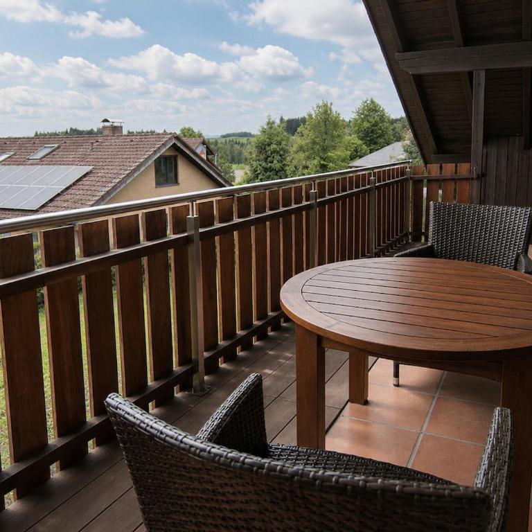 Großzügige Ferienwohnung in Vogt mit Balkon und Alpenblick - Apartment mit 2 Schlafzimmern - 4