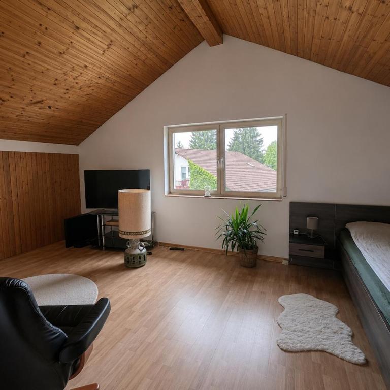 Großzügige Ferienwohnung in Vogt mit Balkon und Alpenblick - Apartment mit 2 Schlafzimmern - 10