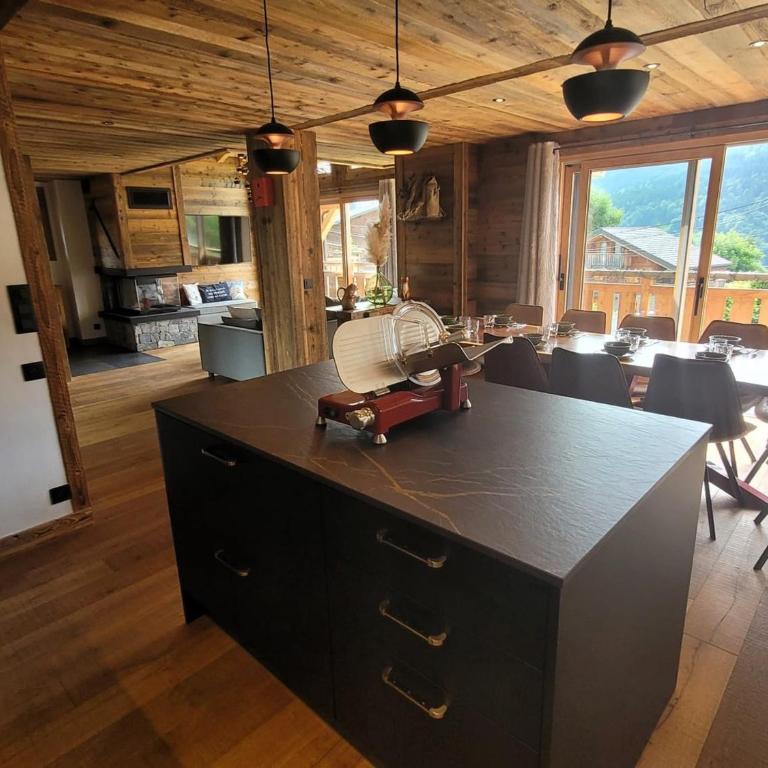 Chalet de luxe aux Gets avec jacuzzi et animaux admis, proche pistes - FR-1-598-89 - Chalet (Capacité de 14 Adultes) - 13