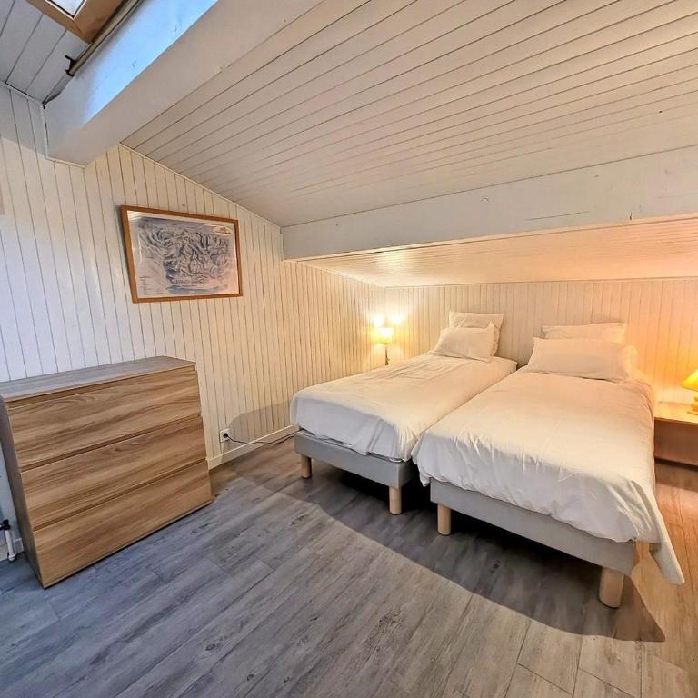 Penthouse rénové pour 6 avec balcon et cheminée - FR-1-598-171 - Apartment - 8