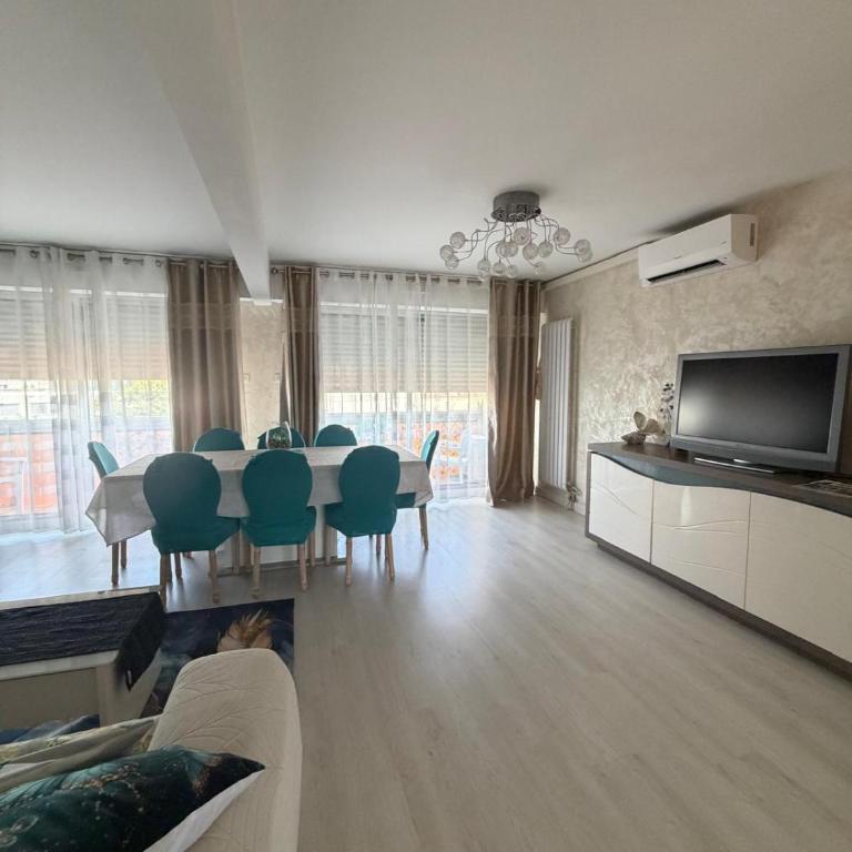 Bel appartement climatisé et spacieux de 100m2 au 3e étage avec ascenseur -A 5mn à pied du parc des expositions congrès de Dijon et ENG et 10mn du centre ville place Parking devant l'immeuble - Appartement 3 Chambres - 11