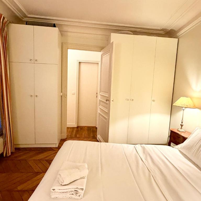 Elegant Haussmann-style apartment Avenue Kléber - Apartamento de 1 dormitorio - 10