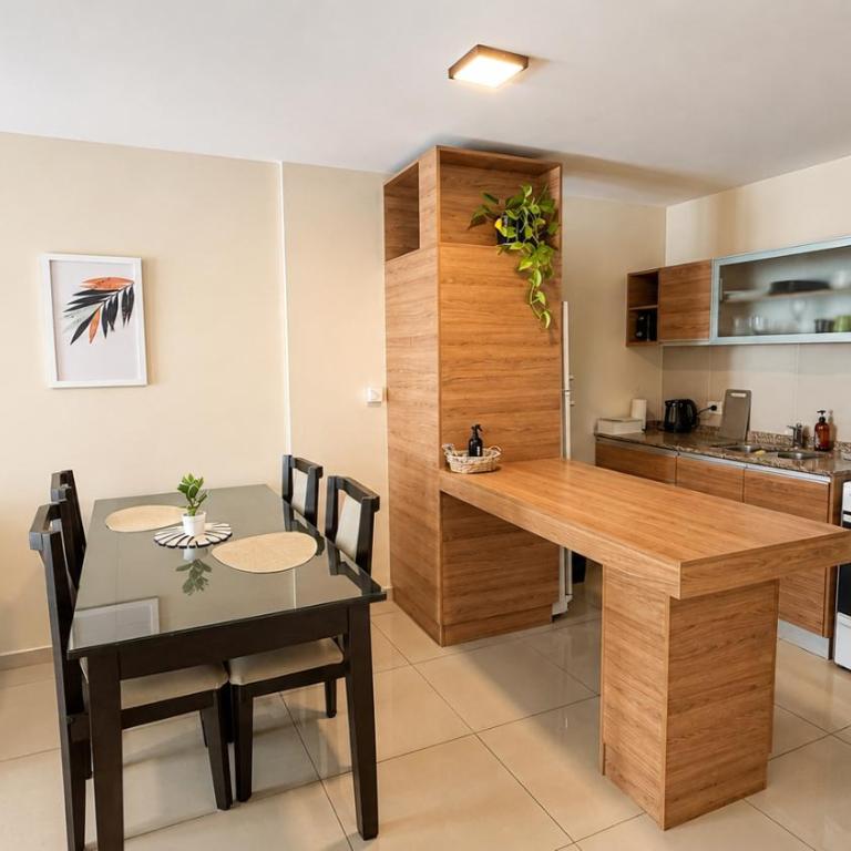ALOJATE Departamento Moderno y Céntrico CON COCHERA privada - One-Bedroom Apartment - 14