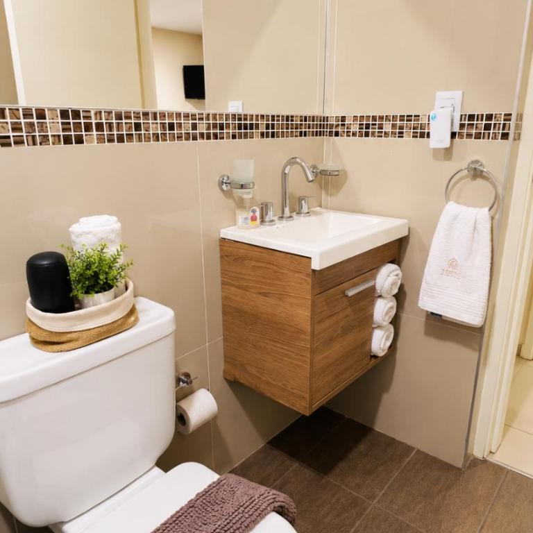 ALOJATE Departamento Moderno y Céntrico CON COCHERA privada - One-Bedroom Apartment - 2