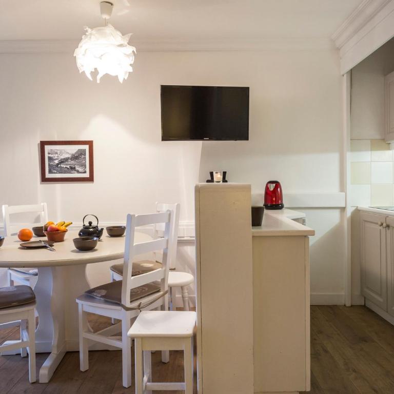 Appartement rénové calme avec balcon et wifi, 5 pers - FR-1-346-363 - Apartment - 16