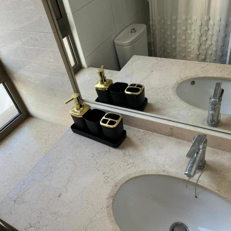 Depto Las Condes-Vitacura a pasos de Parque Arauco - Two-Bedroom Apartment - 3