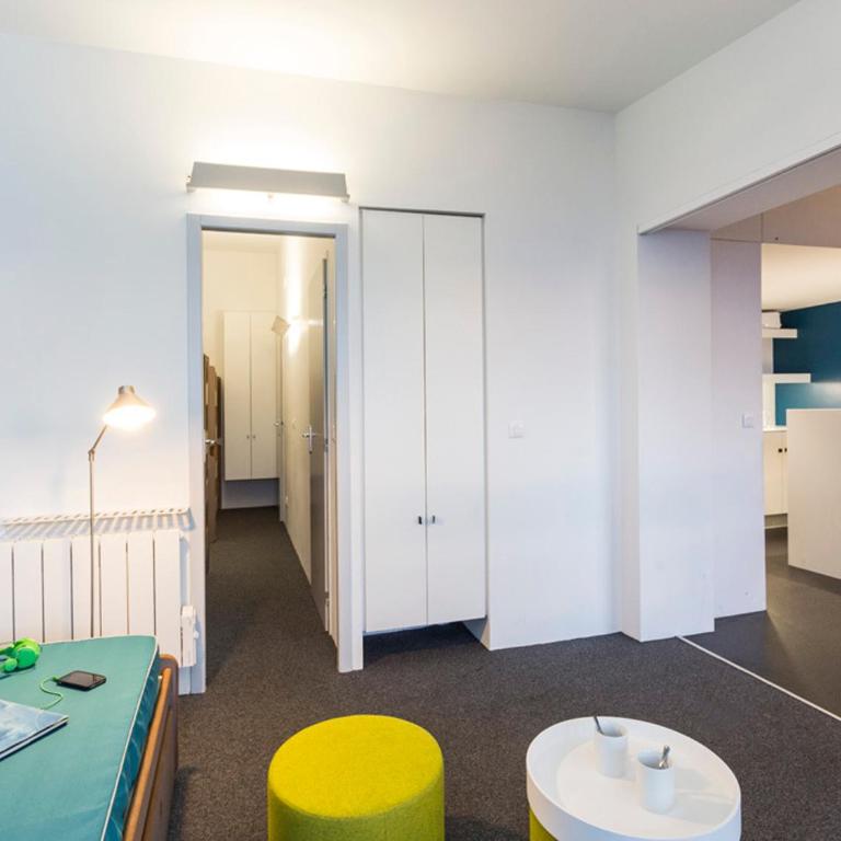 Appartement rénové au calme avec balcon, Wifi inclus, proche remontées et commerces - FR-1-346-315 - Appartement - 10