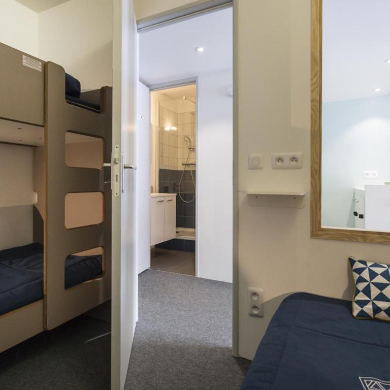Studio cabine rénové calme avec balcon et wifi, parking inclus - FR-1-346-345 - Appartement - 10