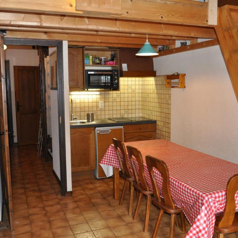 2 Pièces Près des Remontées avec Mezzanine et Parking - Appartement 1 Chambre - 9