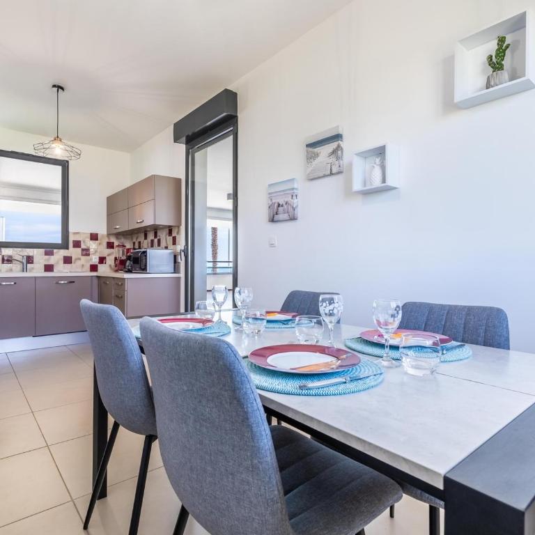 Splendide appartement à Sète face à la mer - 3 pièces, 2 chambres, terrasses, climatisation - FR-1-472-165 - Apartment - 17