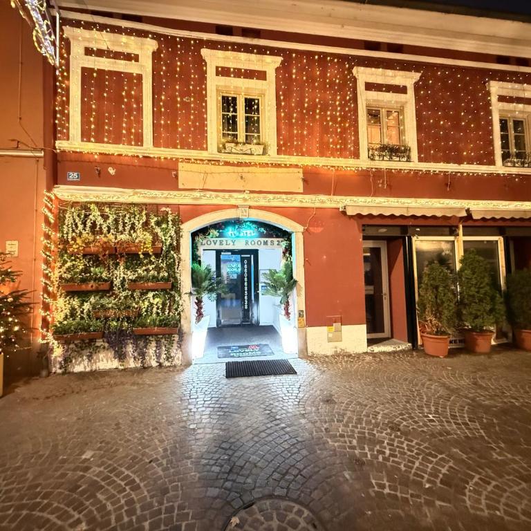 HOSTEL LOVELY ROOMS CITY CENTER, shared Bathroom - Economy Quadruple Room with Shared Bathroom - 2