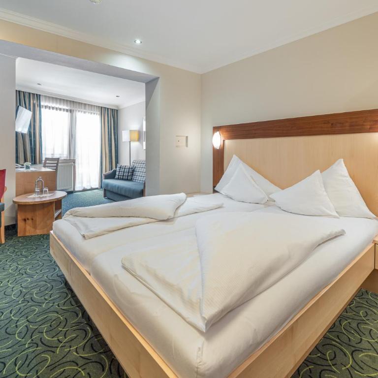 Hotel Schöpf - Mountain Hideaway - Familienzimmer (2 Erwachsene + 2 Kinder bis 5 Jahre) - 10