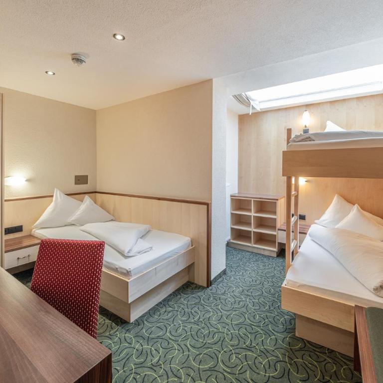 Hotel Schöpf - Mountain Hideaway - Familienzimmer (2 Erwachsene + 2 Kinder bis 5 Jahre) - 12
