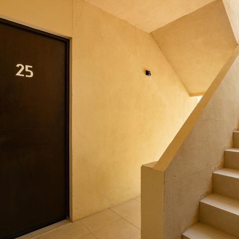 Modern Executive Apartment with Parking - One-Bedroom Apartment - 7